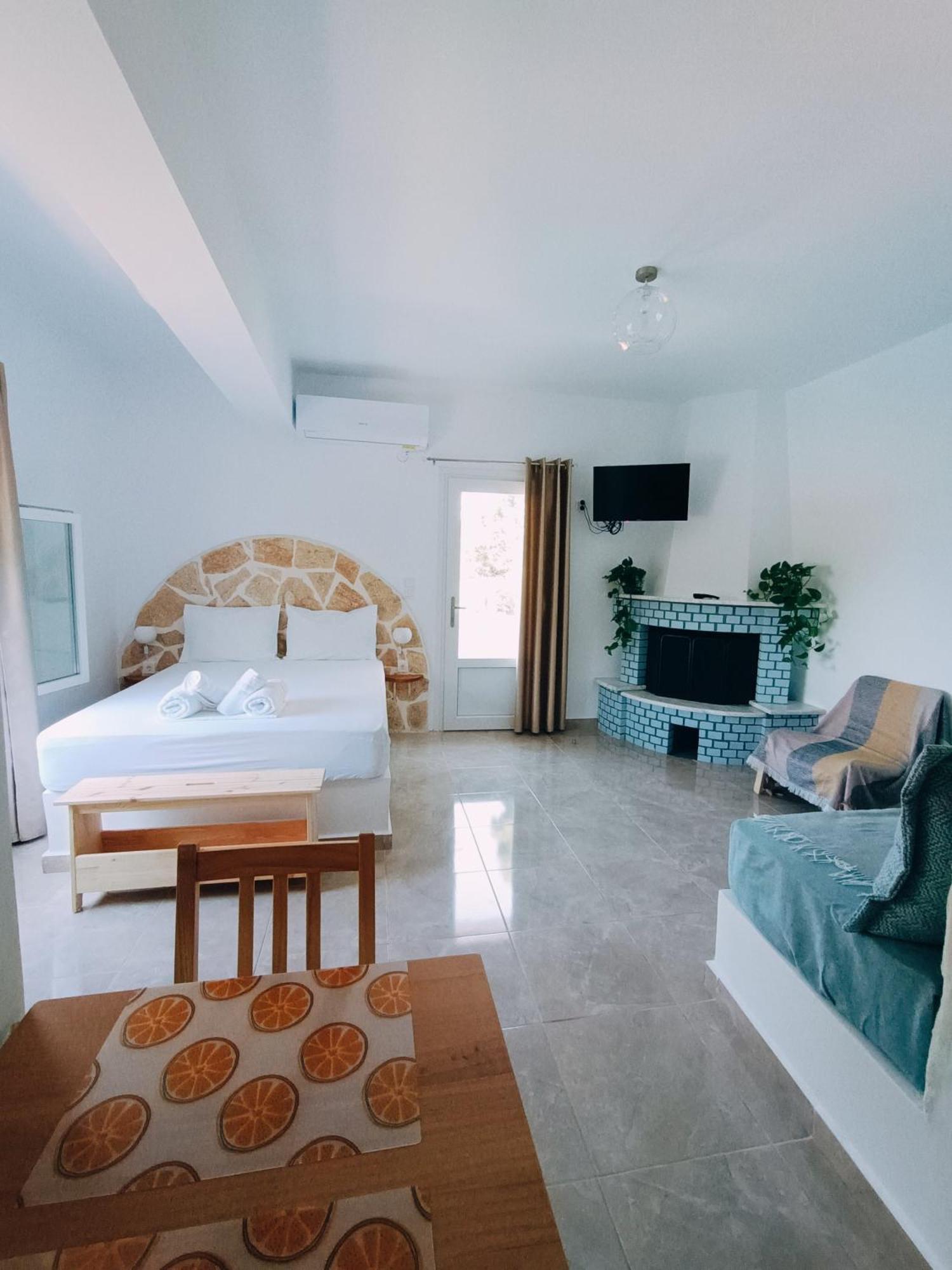 The Life Suites Limniónas Esterno foto